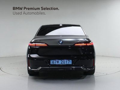 BMW I7 - 2