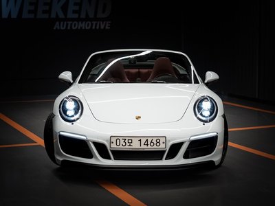 PORSCHE 911 - 4