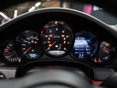 PORSCHE 911 - 10