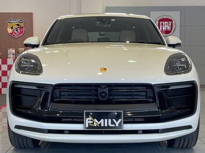 PORSCHE MACAN - 5