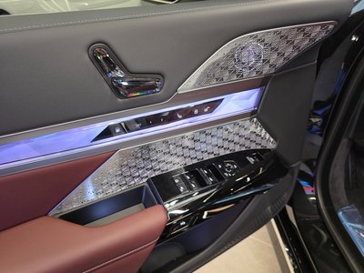 2025 BMW 7 SERIES thumbnail 11