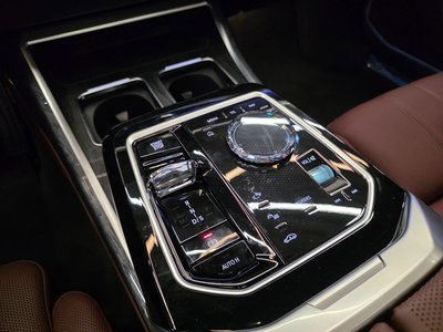 صورة 9 لـ 2025 BMW 7 SERIES