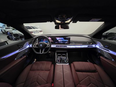 صورة 4 لـ 2025 BMW 7 SERIES