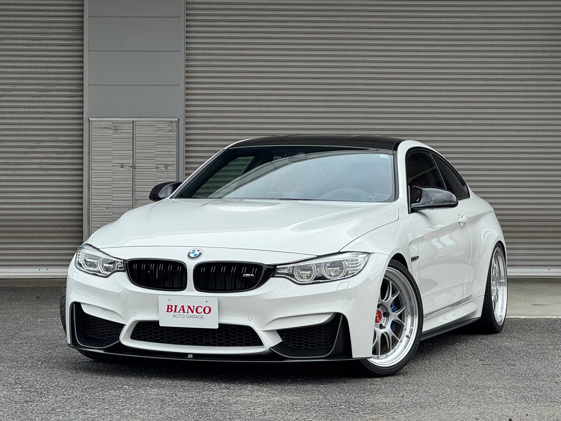 BMW M4 COUPE - View 1