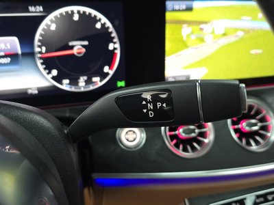 MERCEDES-BENZ E-CLASS - 9