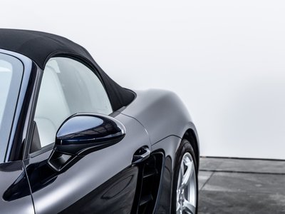 2022 Porsche 718 thumbnail 18