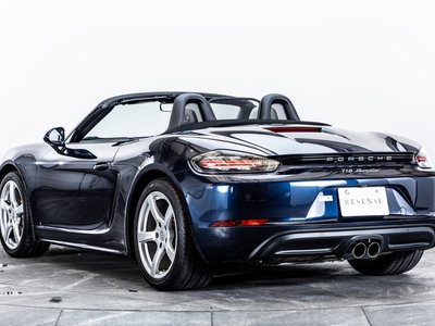 2022 Porsche 718 thumbnail 34