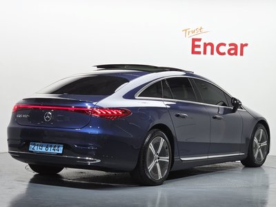 MERCEDES-BENZ EQS - 4