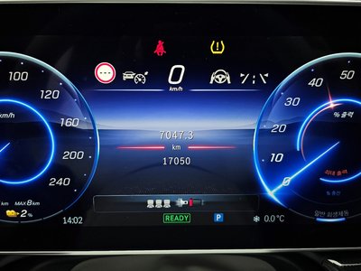 MERCEDES-BENZ EQE SUV - 8