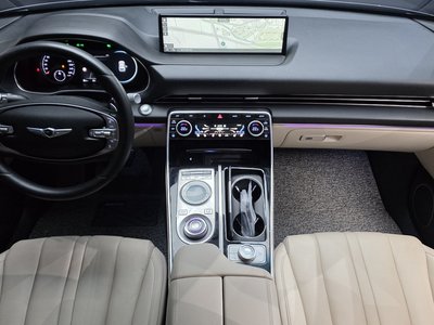 GENESIS GV80 - 5