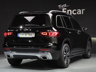 MERCEDES-BENZ GLB - 4