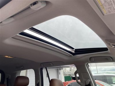 TOYOTA LAND CRUISER PRADO - 7