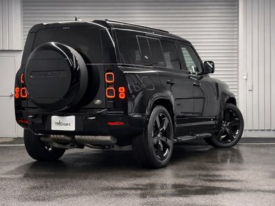 LAND ROVER DEFENDER - 10