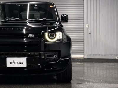 LAND ROVER DEFENDER - 9