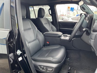 TOYOTA LAND CRUISER 250 - 8