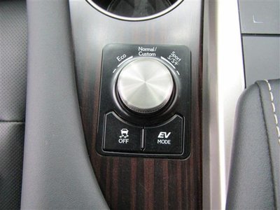 صورة مصغرة 17 لـ 2022 Lexus RX