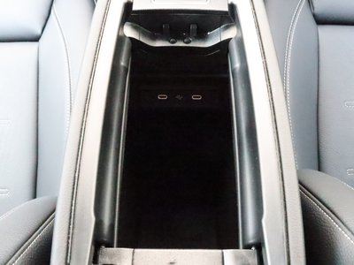 2026 Mercedes-BENZ GLB 缩略图 61