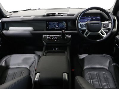 LAND ROVER DEFENDER - 4