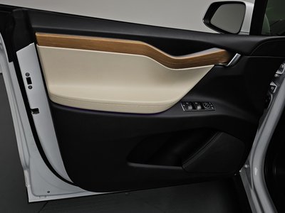 2020 Tesla MODEL X — миниатюра 14