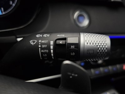 2021 Genesis GV70 thumbnail 19