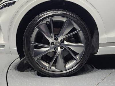صورة 6 لـ 2021 Genesis GV70