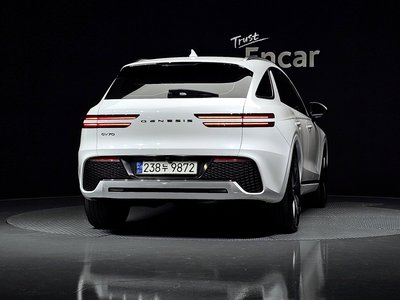 صورة 3 لـ 2021 Genesis GV70