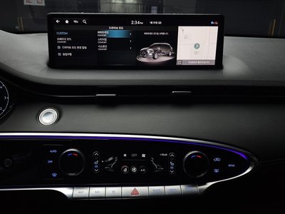 2021 Genesis GV70 thumbnail 14