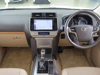 TOYOTA LAND CRUISER PRADO - 3