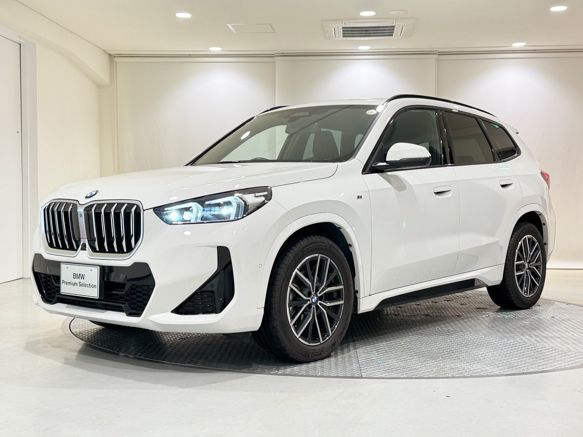 BMW X1 - View 1