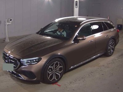 MERCEDES-BENZ E-CLASS - 4