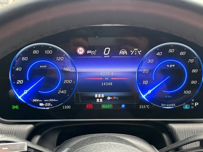 MERCEDES-BENZ EQS - 7