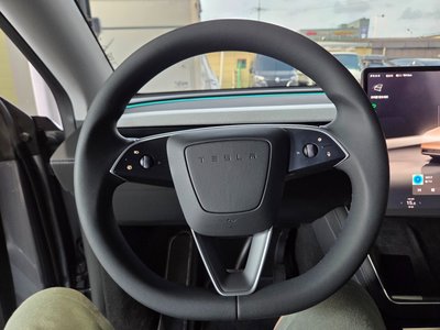 2025 Tesla MODEL Y — миниатюра 12