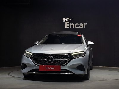 MERCEDES-BENZ E-CLASS - 2