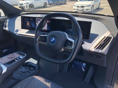 2022 BMW IX — миниатюра 29