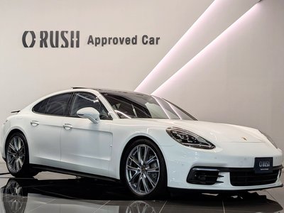 PORSCHE PANAMERA - 1