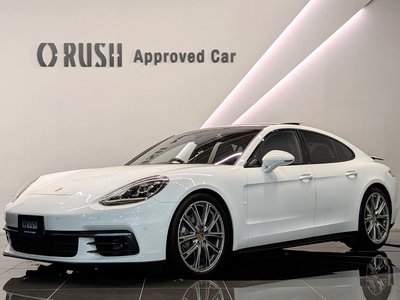 PORSCHE PANAMERA - 8