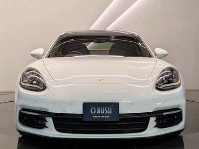 PORSCHE PANAMERA - 9