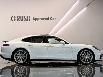 PORSCHE PANAMERA - 3