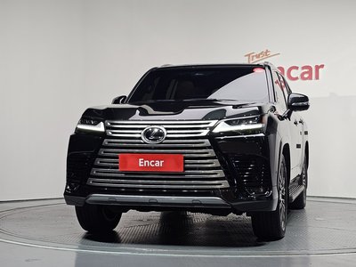 صورة 2 لـ 2025 Lexus LX