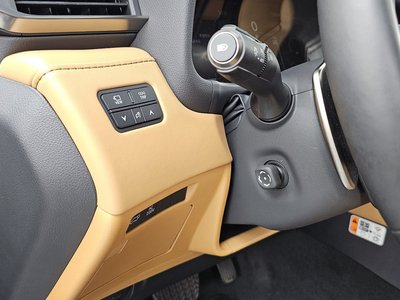 2025 Lexus LX — миниатюра 22