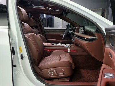صورة 10 لـ 2022 Genesis G90 (RS4)