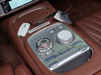 صورة 9 لـ 2022 Genesis G90 (RS4)