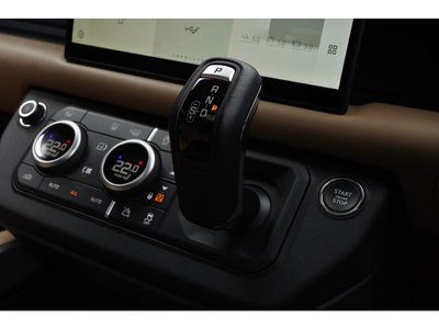 صورة مصغرة 37 لـ 2025 LAND Rover DEFENDER