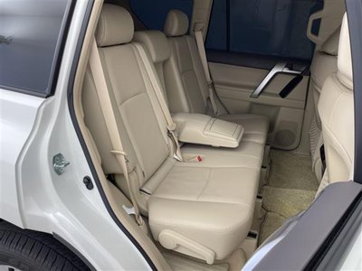 2022 Toyota LAND CRUISER PRADO thumbnail 12