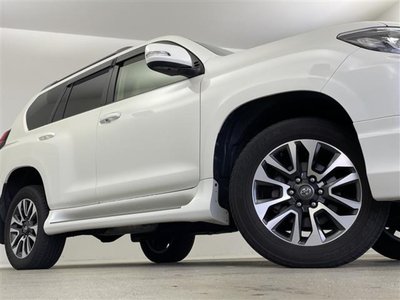 2022 Toyota LAND CRUISER PRADO thumbnail 16