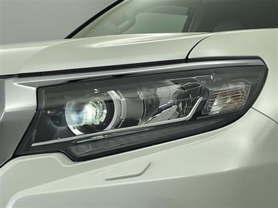 2022 Toyota LAND CRUISER PRADO thumbnail 23
