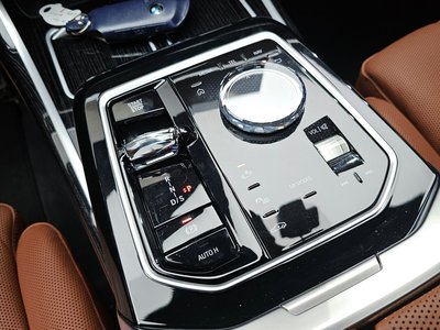 BMW 7 SERIES - 9