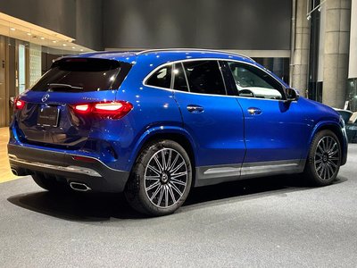 MERCEDES-BENZ GLA - 3