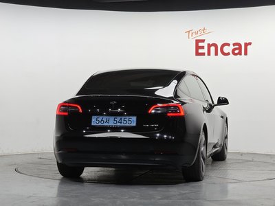TESLA MODEL 3 - 3