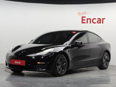TESLA MODEL 3 - 1